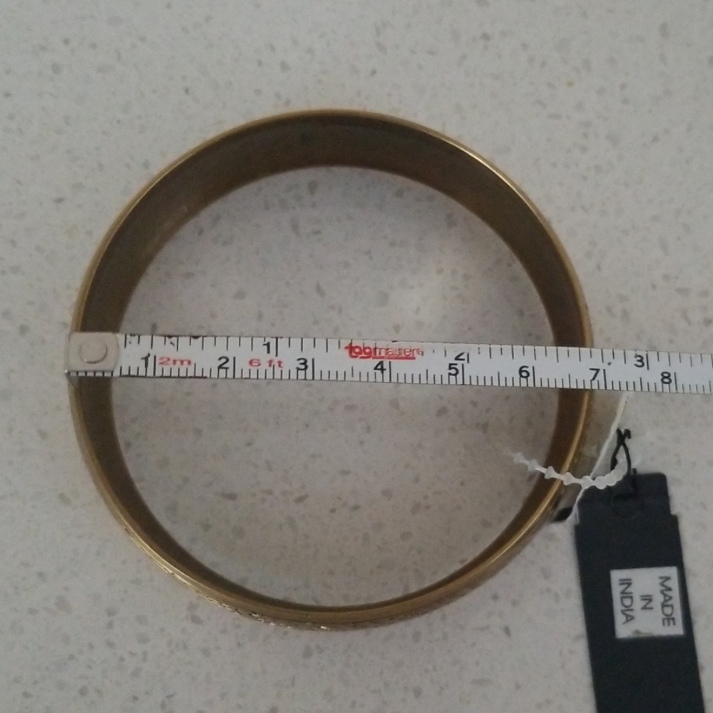 Metal Bangle - Picture 5 of 7